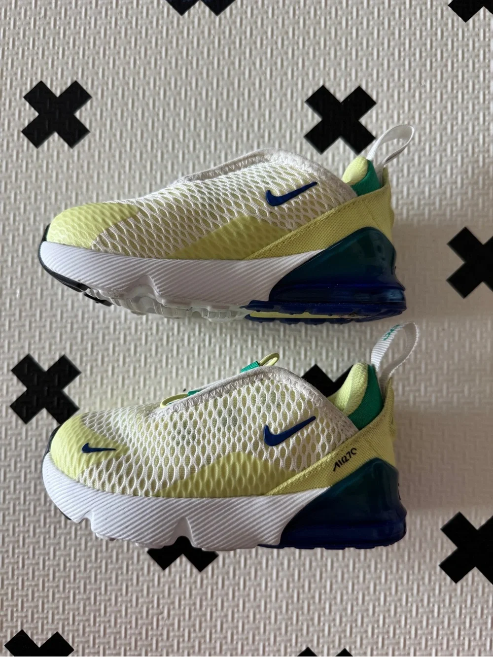Nike toddler Air Max 270 (air7C) Mesh Sneakers in Yellow Blue White size 7C
